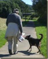 Der alte Mann und sein Hund